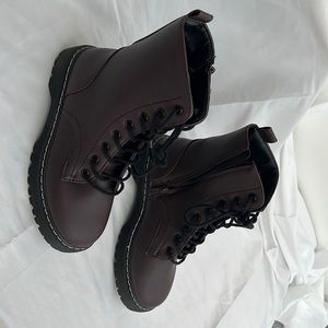 Women's boots
